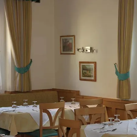 Hofer Ξενοδοχείο